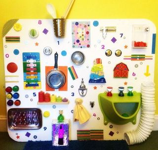 30 Idees Pour Fabriquer Un Busy Board Pour Bebe