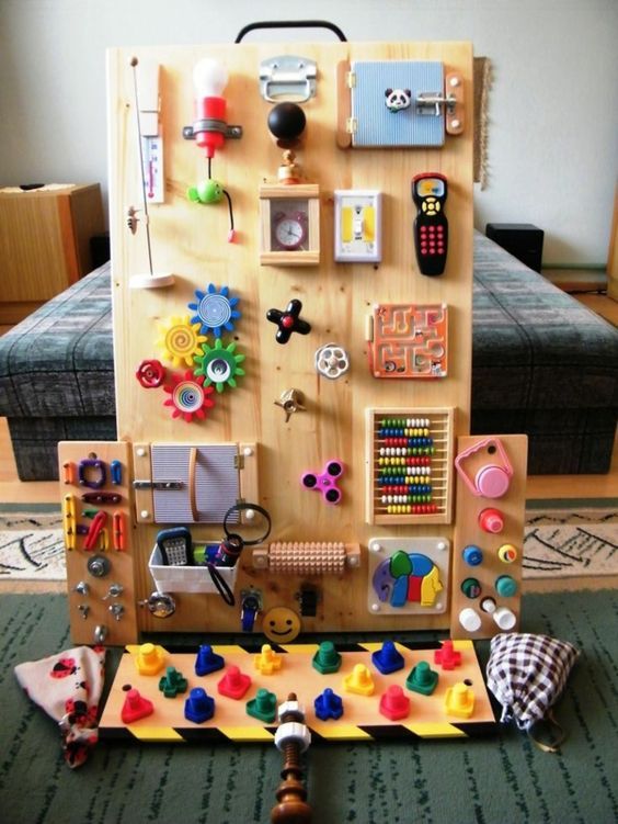 Comment réaliser un Busy Board Montessori ? - L'Atelier par Brico Privé