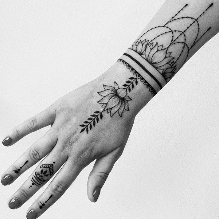 Fleur de lotus : symbolisme et signification de la fleur et de son tatouage