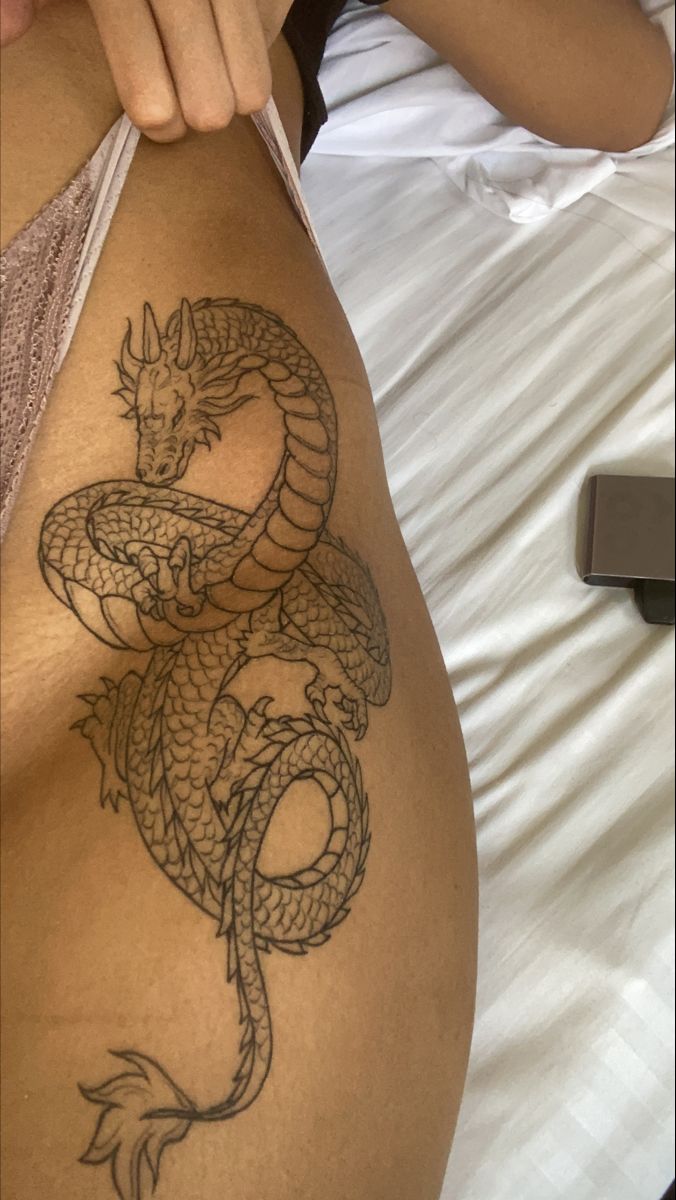 Tatouage Dragon Avant Bras Femme Le tatouage dragon est toujours aussi cool, la preuve en images