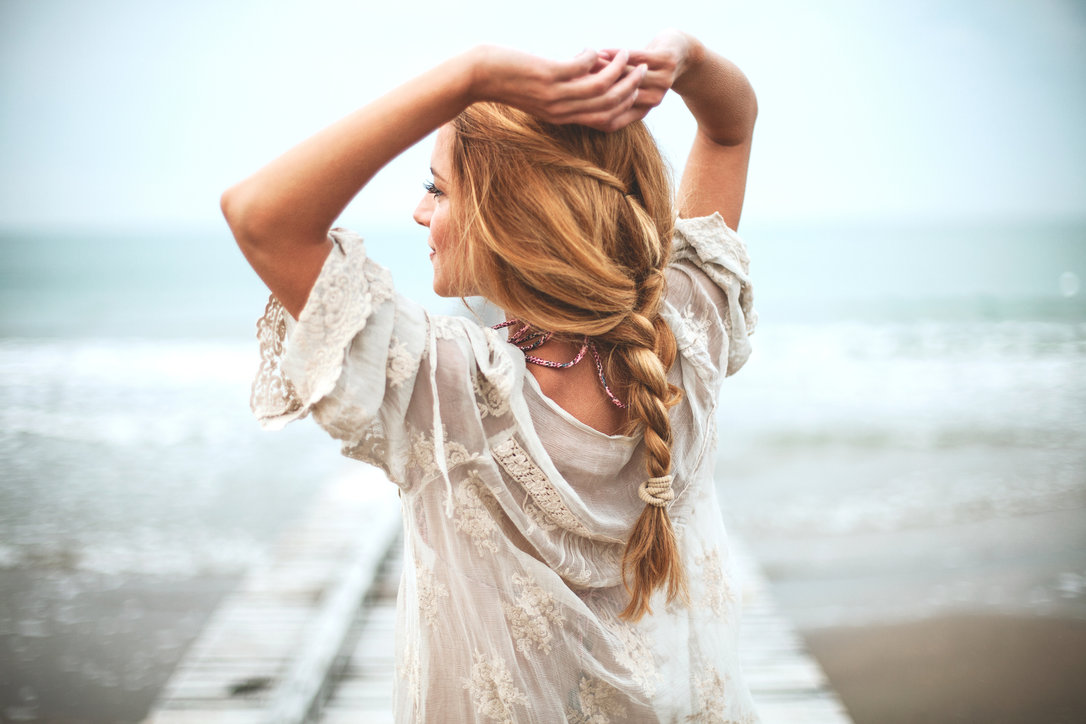 Traumhaft Schone Boho Frisuren Mit Federn Amp Blumen In Den Sommer