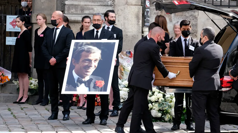 PHOTOS - Jean-Paul Belmondo : Alain Delon et ses proches pour lui dire adieu