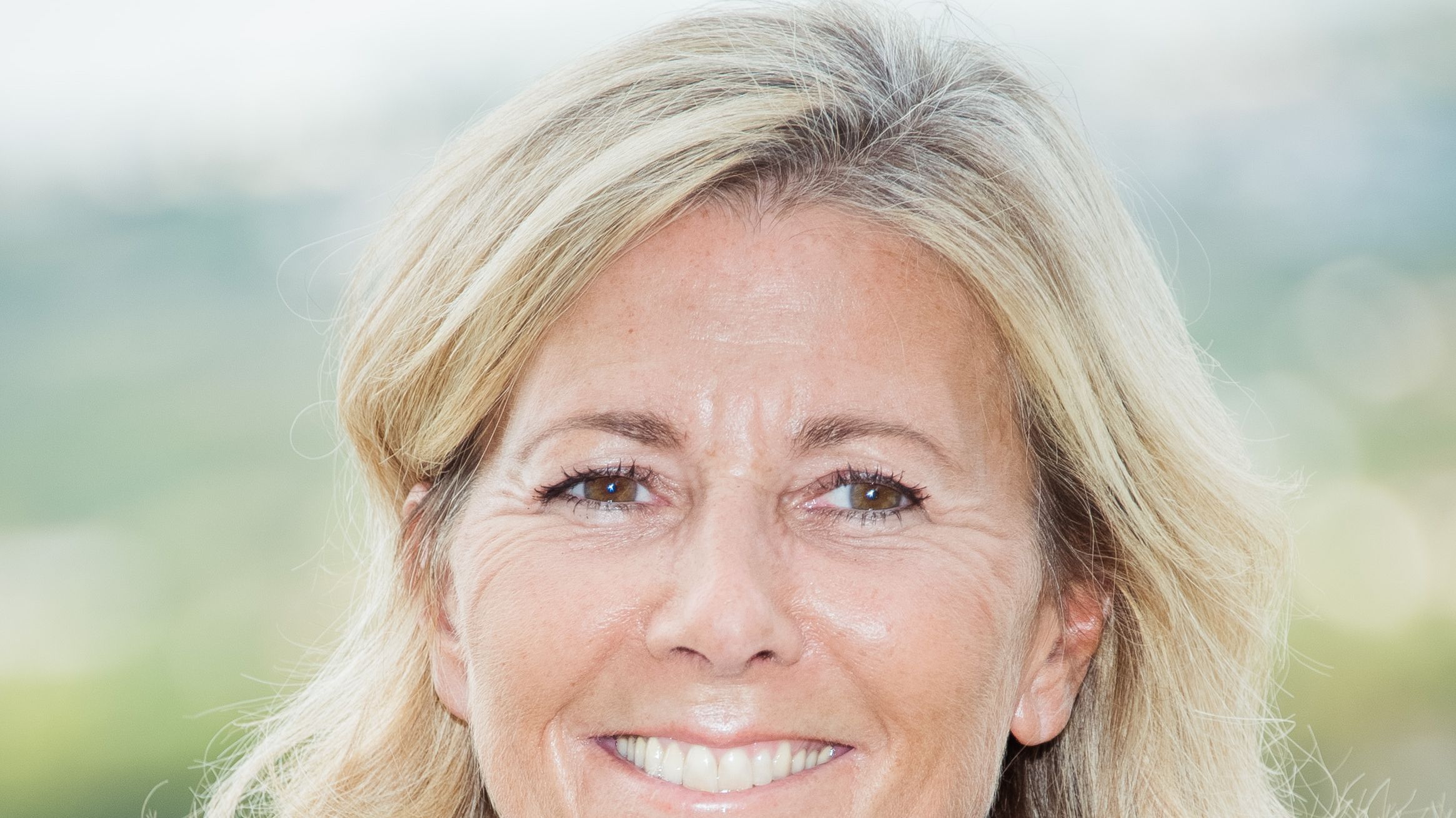 Coupe Cheveux Mi Long Femme 65 Ans Cheveux mi-long pour femme après 60 ans : quelle coiffure adopter