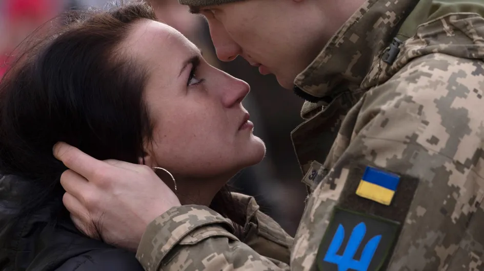 Ucraina: gli scatti che immortalano l&#039;amore durante (e nonostante) la guerra