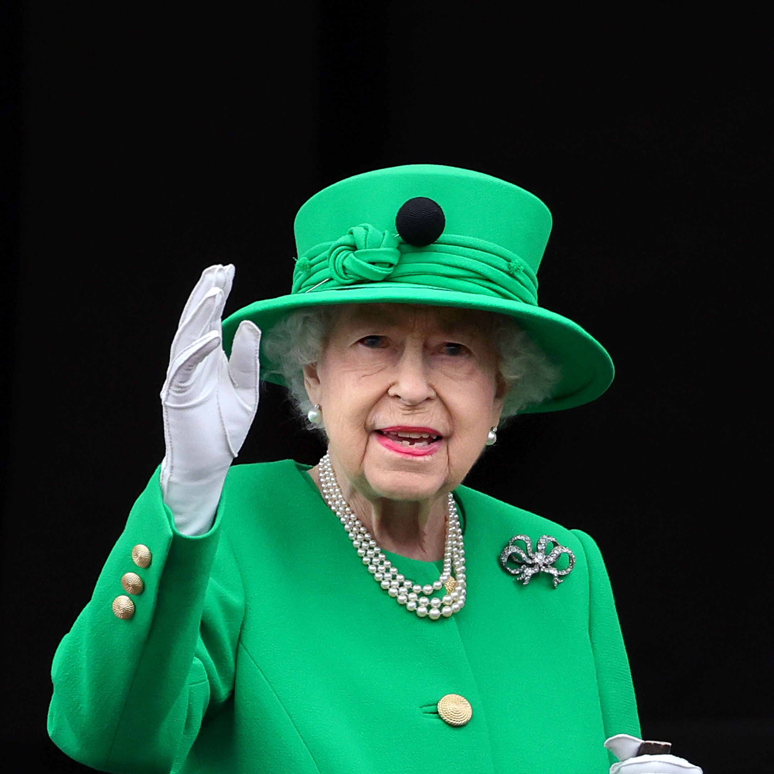 Maladroit ink salesman Elizabeth II : les plus beaux chapeaux de la reine d'Angleterre