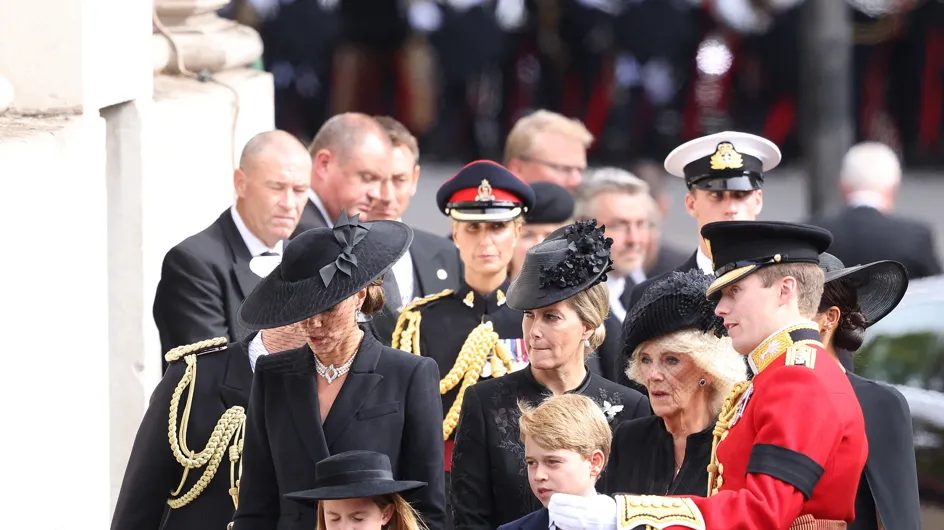 PHOTOS. La Princesse Charlotte en larmes, Kate Middleton la réconforte avec un tendre geste