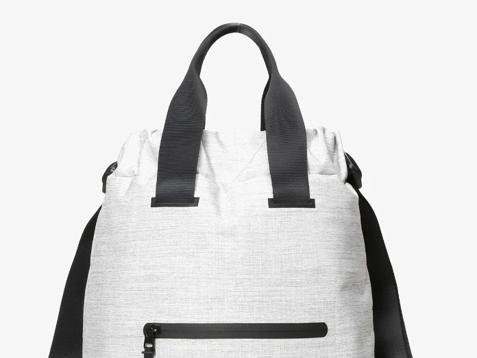 Ce sac à dos pratique et à moins de 50€ est parfait pour un look au poil