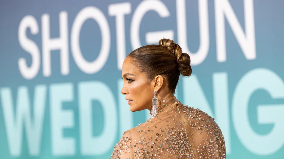 PHOTOS. Jennifer Lopez divine dans une robe transparente à 53 ans