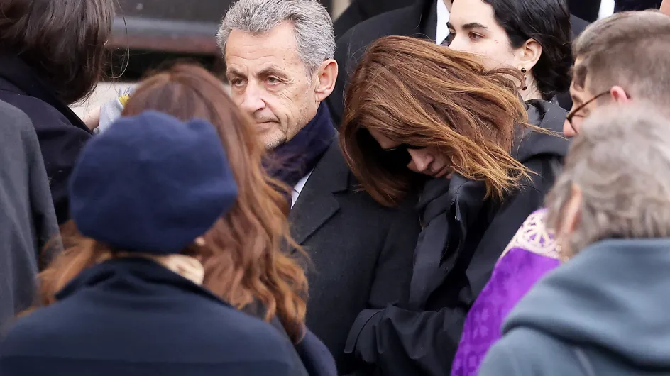 PHOTOS - Carla Bruni éprouvée, soutien indéfectible de Nicolas Sarkozy aux obsèques de son père
