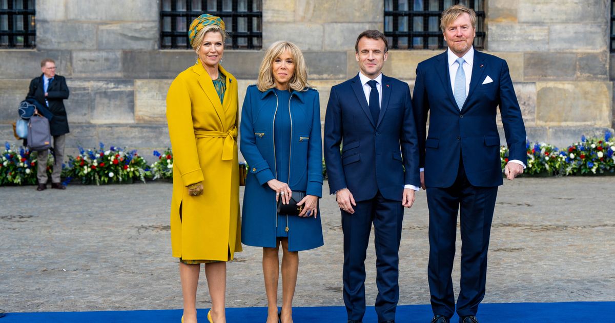 photos-brigitte-macron-sensationnelle-elle-d-voile-ses-jambes