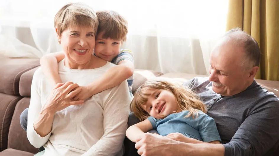 Les 15 phrases de grands-parents qui agacent (vraiment) les parents