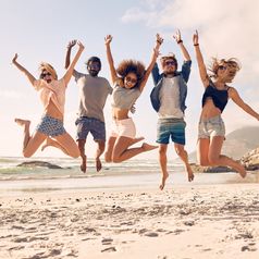 Freunde oder Partner: Mit wem macht ihr lieber zusammen Urlaub?