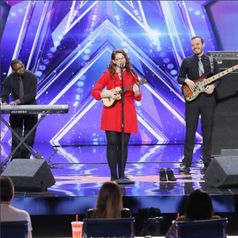 Entenda por que estamos perplexas com essa cantora