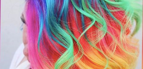 ¿Te gustaría ver los colores del arco iris en tu pelo?