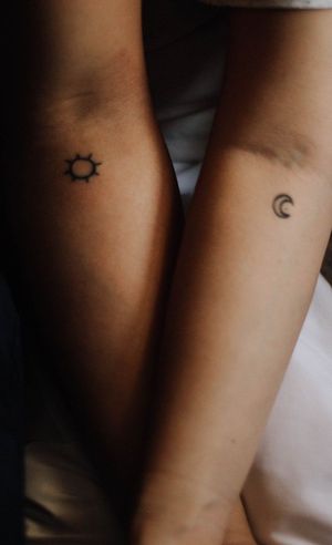 Attention Cette Petite Fille S Est Fait Tatouer Au Henne Mais Au B