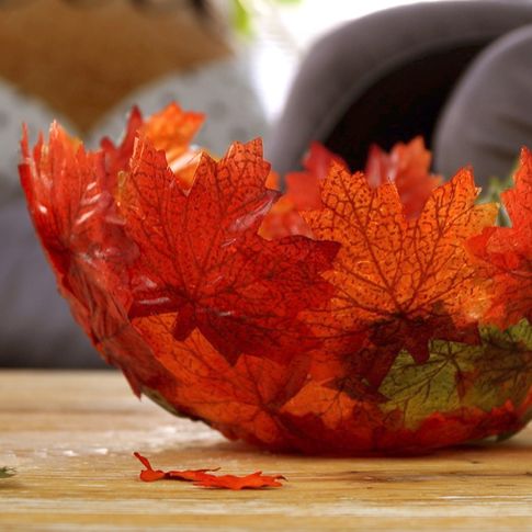 Tolle DIY-Idee zum Nachbasteln: Herbstliche Blätterschale