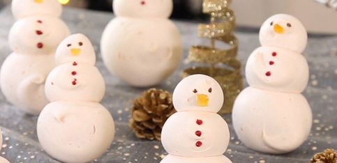 Receta de Navidad: muñecos de nieve de merengue