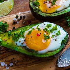 3 einfache & völlig verschiedene Avocado-Rezepte