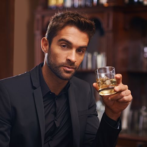 Das verrät der Drink über den Charakter deines Dates