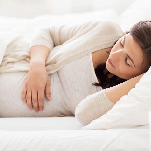 Posturas para dormir bien durante el embarazo