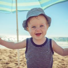 Cómo proteger al bebé del calor en verano