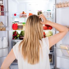 Der Kühlschrank stinkt? Diese 5 Hausmittel helfen dagegen
