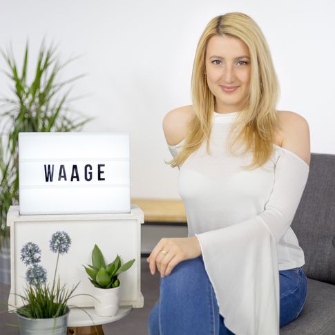 Video-Horoskop für April 2019: Waage