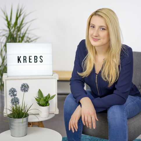 Video-Horoskop für April 2019: Krebs