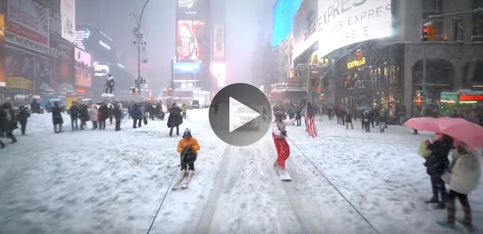 ¡Lo nunca visto: snowboard por las calles de Nueva York!