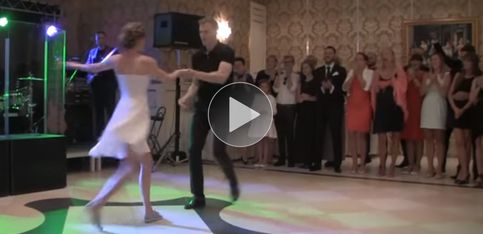 Espectacular: ¡estos novios lo bordan bailando Dirty Dancing en su boda!