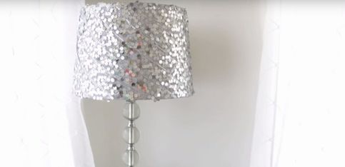 DIY: ¡coqueta y decorativa lámpara brillante!
