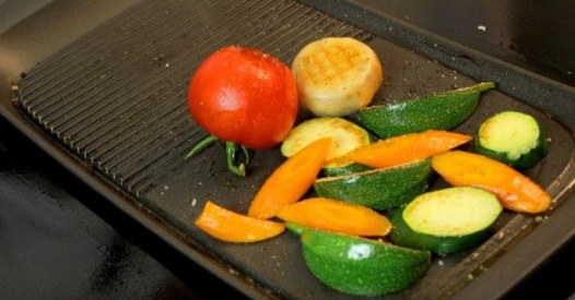 Cuire des légumes à la plancha
