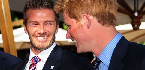 El príncipe Harry se va de fiesta con Beckham