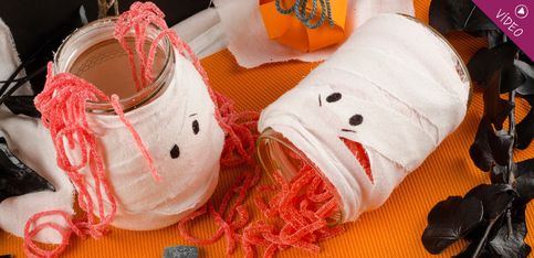 DIY para Halloween: tarros de momia para brebajes de miedo