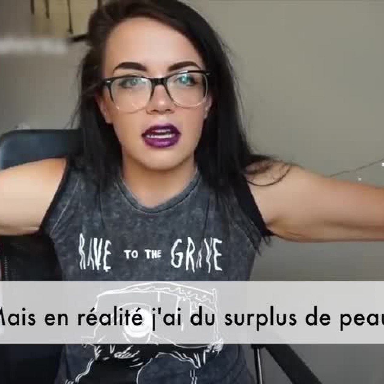 Cette jeune femme parle de ses excès de peau après un régime Cette jeune femme parle de ses excès de peau après un régime