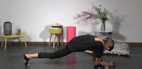 Yoga in gravidanza: quali sono le posizioni per stare bene