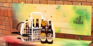 Gewinne eine trendige Kozel DIY-Bierbank Kozel