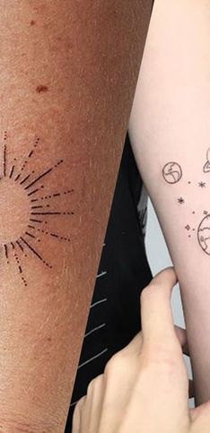 Les plus beaux tatouages astronomiques pour avoir la tête dans les étoiles