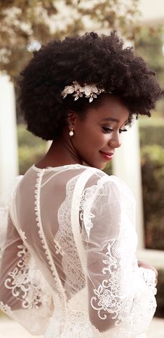 20 coiffures de mariée pour cheveux afro