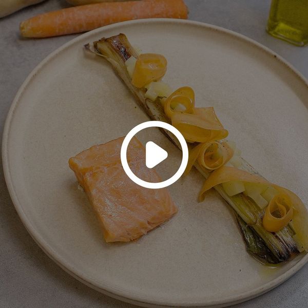 Recette vidéo : Pavé de saumon cuit à la perfection et aux petits légumes