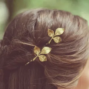 Accesorios minimalistas para el cabello de los que te enamorarás