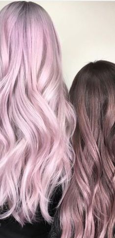 Metallic pink: el pelo rosa metálico es tendencia