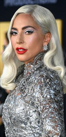 Lady Gaga, irreconocible: del vestido de filetes a rodar con Bradley Cooper