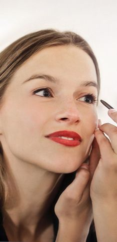Eyeliner de color: el maquillaje perfecto para una mirada más joven