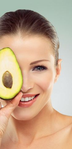 I cibi che fanno bene alla pelle: come migliorare la pelle del viso mangiando!