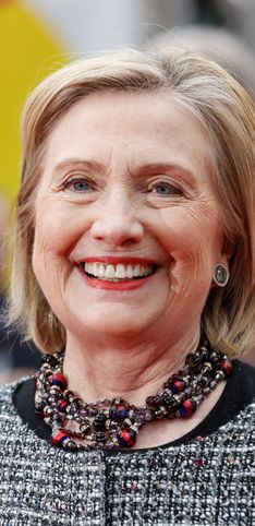 Buon compleanno Hillary Clinton: gli scatti che ripercorrono la vita dell'ex first lady