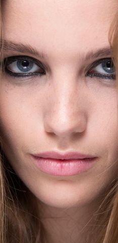 Blaue Augen richtig schminken: 80 Make-up Ideen