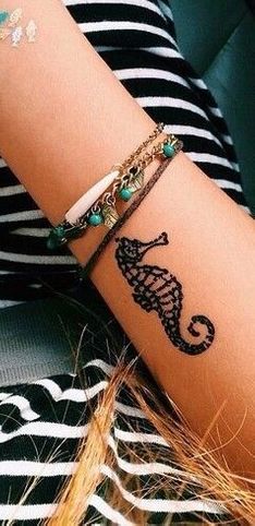 17 tatuagens para as apaixonadas pelo mar 