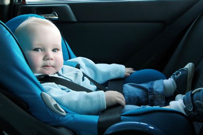 Ils Laissent Leur Bebe De 13 Mois Dans La Voiture En Temps De Canicule