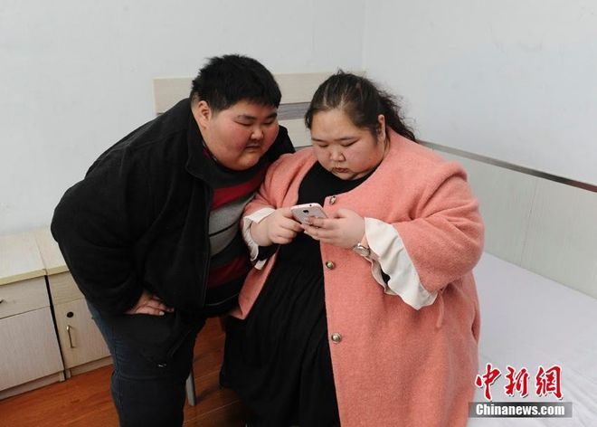 Obeses Ils Doivent Subir Un Bypass Pour Devenir Parents